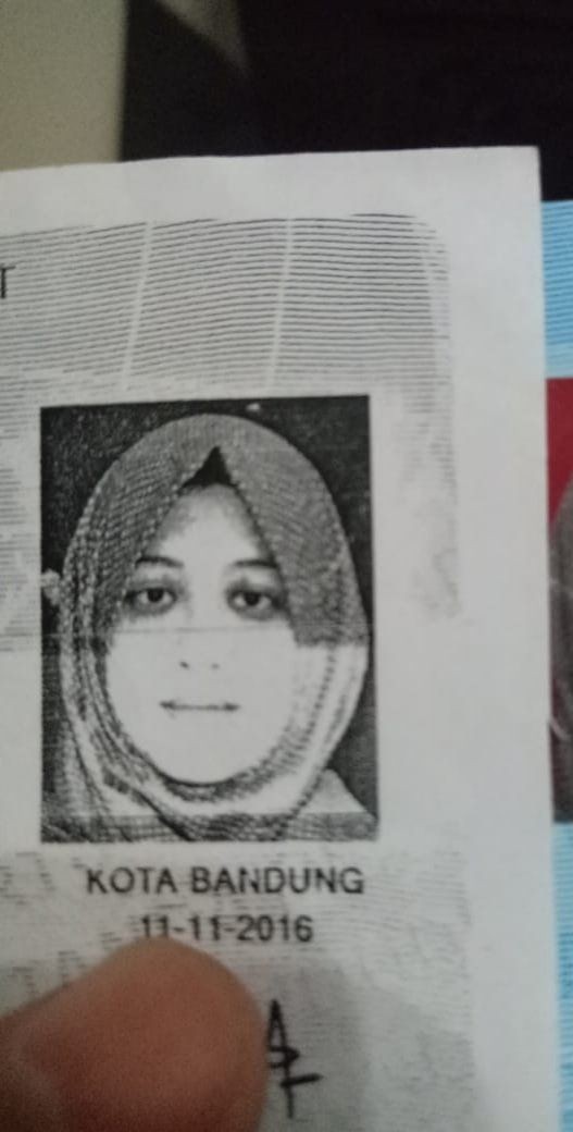 Potret kocak pas foto ini akibat kebanyakan foto copy bikin ngakak